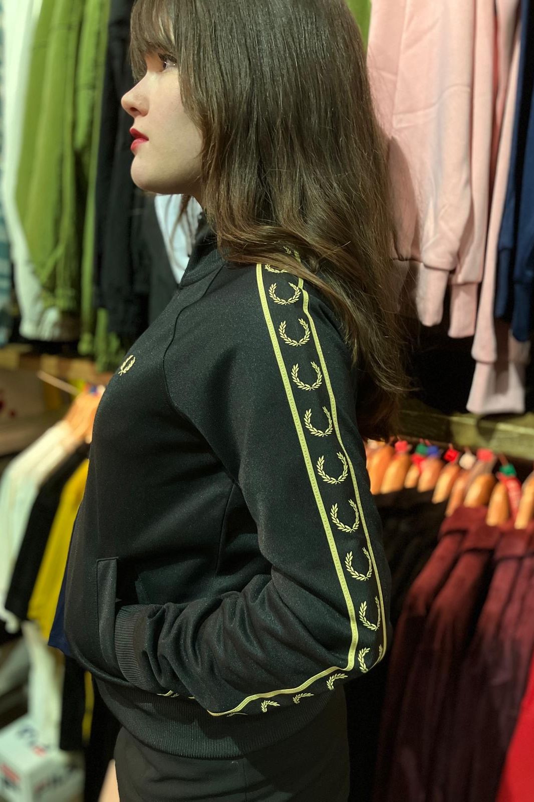 J4131 Taped Sleeve Black/Champagne - Track Jacket