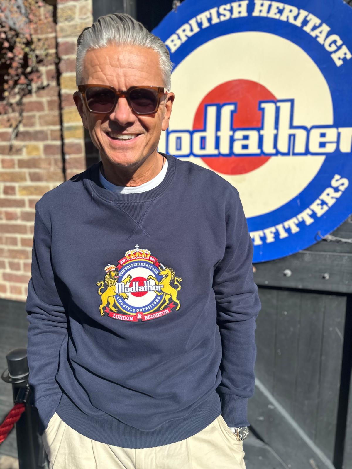 Classic Crest Logo Crew Neck - Sweatshirt