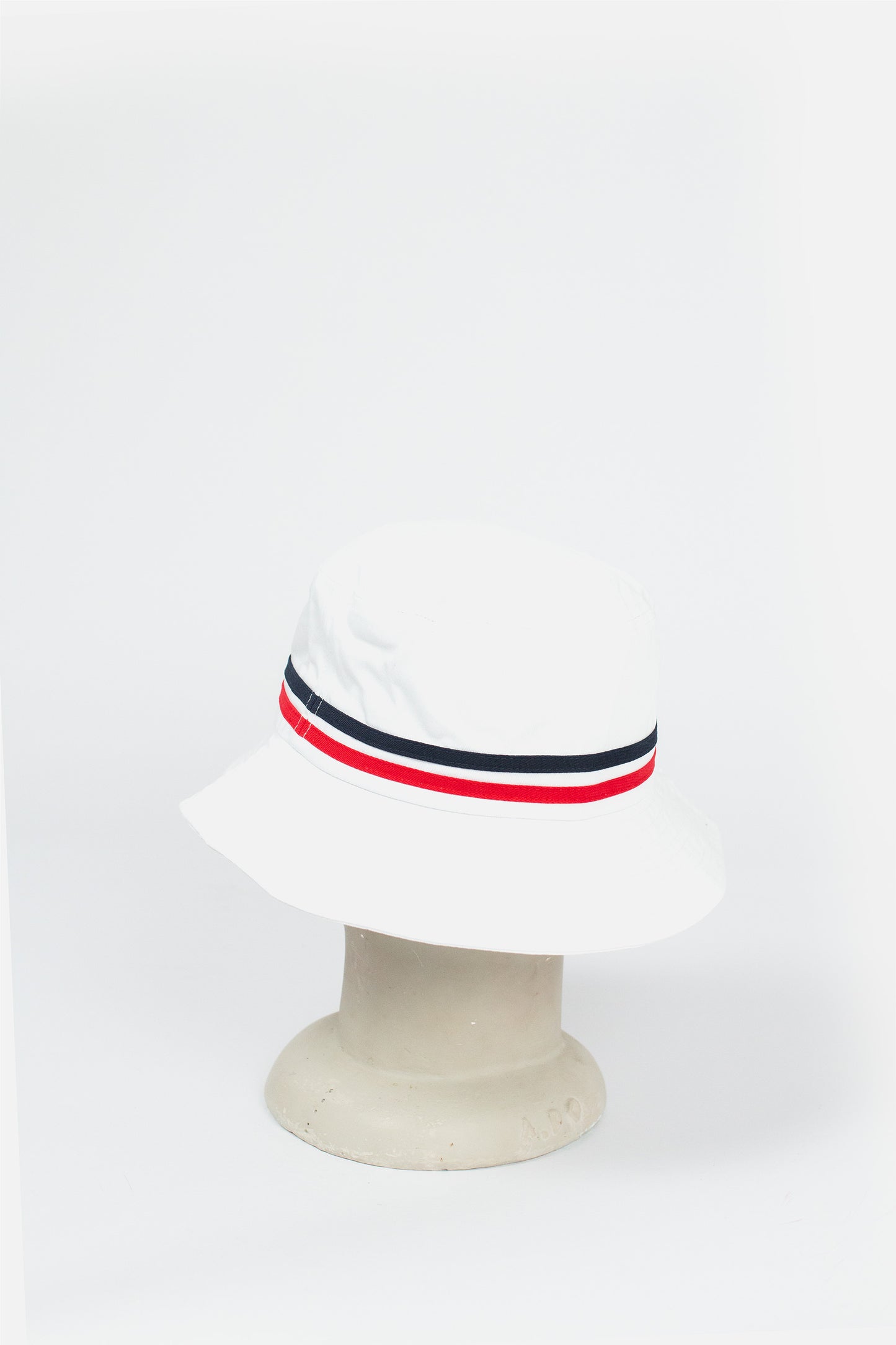 Stonewoods White - Bucket Hat