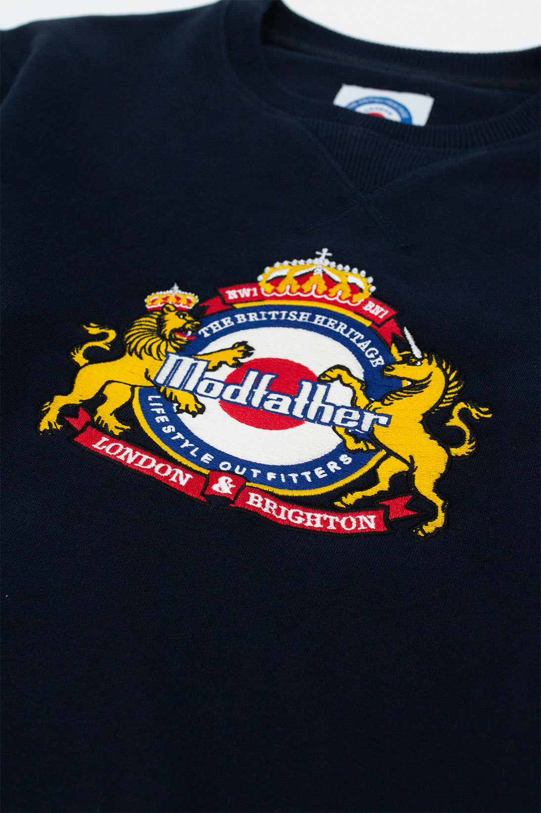 Classic Crest Logo Crew Neck - Sweatshirt